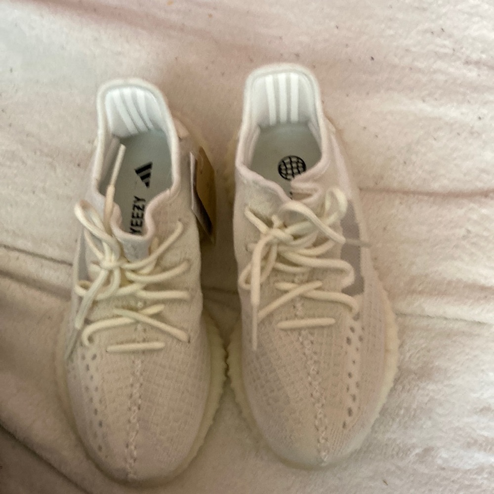 White, Yeezy Boost 350 V2